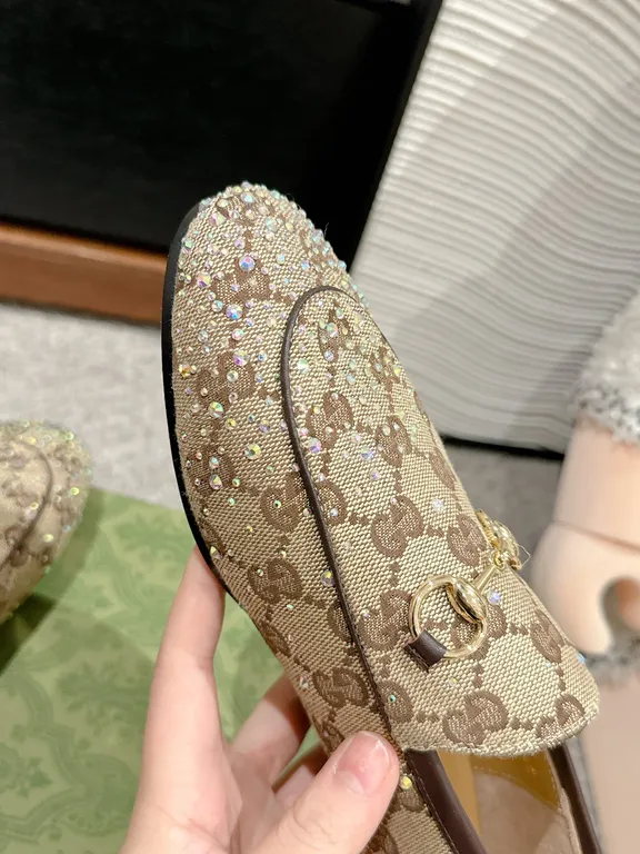 Gucci Shoe 